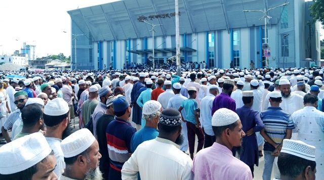 হাজারো অশ্রুসিক্ত নয়নে আমিনুল হক নোমানীকে বিদায়