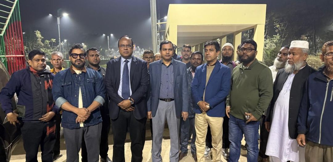 মিরপুর সাধারণ কবরস্থানের নিরাপত্তা নিশ্চিতে ৮১২টি এলইডি লাইট স্থাপন করেছে ডিএনসিসি