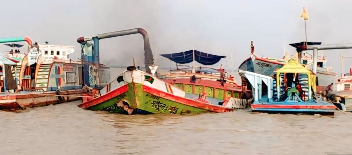প্রশাসনের নাকের ডগায় সশস্ত্র পাহারায় সক্রিয় বালু মাফিয়া