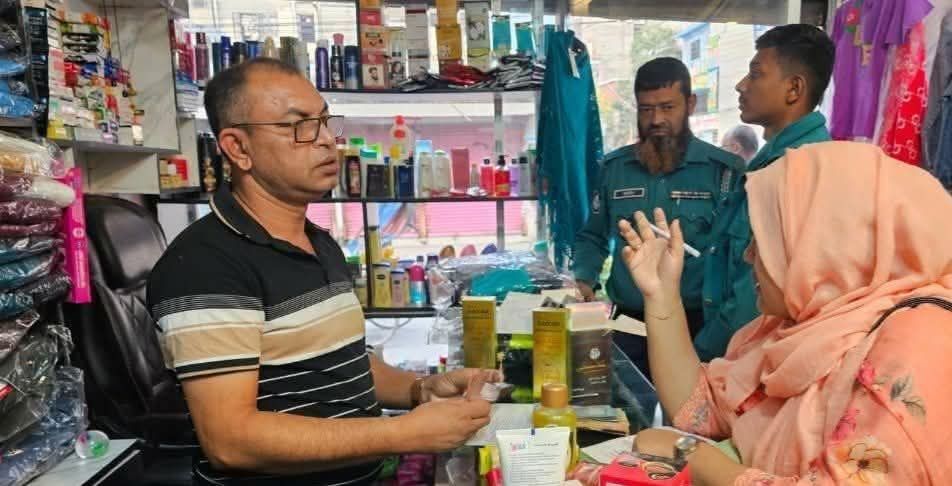 খুলনায় ভোক্তা-অধিকারের ০৯ টি টিমের অভিযানে ২ লক্ষ ৮৭ হাজার ৫ শত জরিমানা আদায়