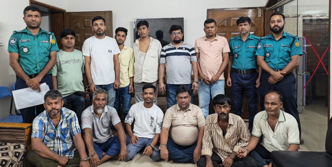 ঝটিকা মিছিলের প্রস্তুতিকালে কার্যক্রম নিষিদ্ধ আওয়ামী লীগ ও এর অঙ্গসংগঠনের ১২ নেতাকর্মী গ্রেফতার করেছে দারুসসালাম থানা পুলিশ