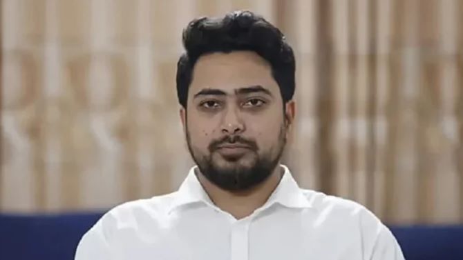 বাড্ডায় নাহিদ ইসলামের নির্বাচনি অফিসে গুলি