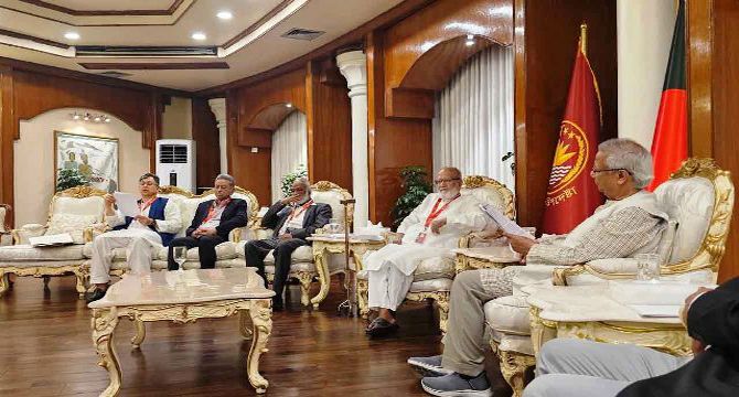 প্রধান উপদেষ্টার সঙ্গে বৈঠকে বিএনপির প্রতিনিধি দল