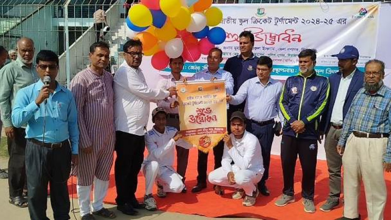 সিরাজগঞ্জে প্রাইম ব্যাংক জাতীয় স্কুল ক্রিকেট প্রতিযোগতার উদ্বোধন