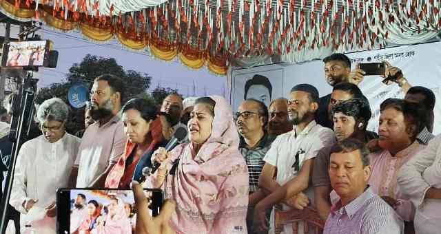 আইনজীবী নয় বাবু'র কন্যা হিসেবে প্রতিজ্ঞা করলাম পিতার হত্যাকারীদের বিচার হবে, বড়াইগ্রামে স্মরণ সভায়: ব্যারিস্টার পুতুল