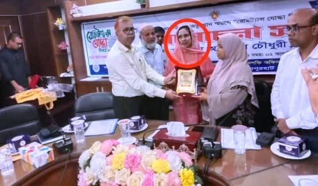 বিতর্কিত ব্যক্তির হাতে রেমিট্যান্স সম্মাননা নিয়ে সমালোচনার ঝড়