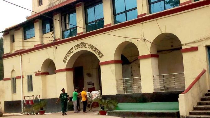 যশোর কেন্দ্রীয় কারাগারের ১২৯ বন্দি পোস্টাল ব্যালটে ভোট দেবেন