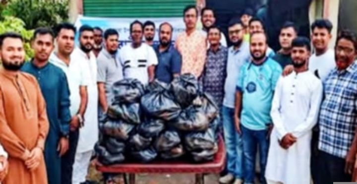 নাসিরনগরে একতা যুব সংঘের উদ্যেগে কোরবানির গোশত ও ঈদ সামগ্রী বিতরণ