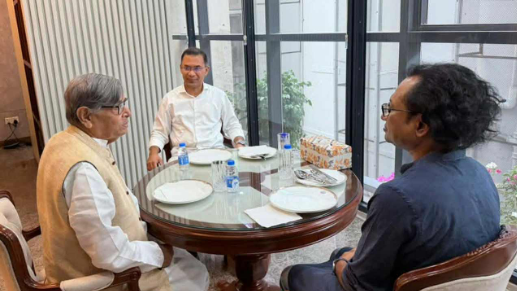 প্রধানমন্ত্রীর সঙ্গে অধ্যাপক আবু সায়ীদের সাক্ষাৎ