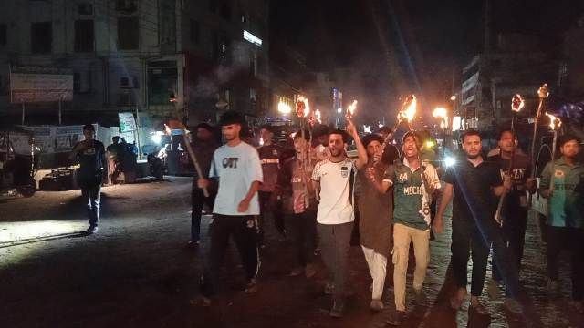 ঢাকায় ব্যবসায়ী সোহাগ হত্যার প্রতিবাদে জয়পুরহাটে মশাল মিছিল