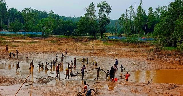 কালের বিবর্তনে হারিয়ে যাচ্ছে গ্রাম-বাংলার মাছ ধরার ঐতিহ্য
