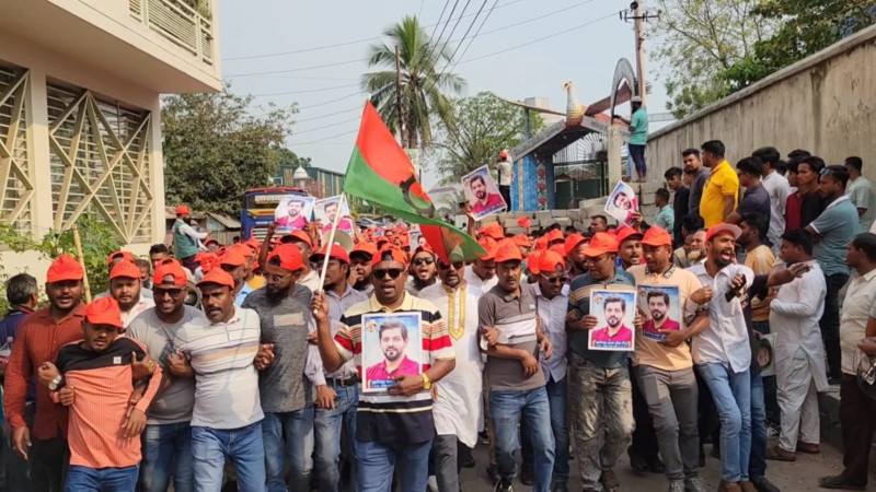 জেলা সমাবেশে উপজেলা বিএনপি নেতা শামীম মিয়ার নেতৃত্বে হাজারো নেতাকর্মী নিয়ে সমাবেশে অংশগ্রহণ
