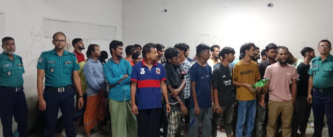 *বিশেষ অভিযানে বিভিন্ন অপরাধে জড়িত ৫০ জনকে গ্রেফতার করেছে মোহাম্মদপুর থানা পুলিশ*