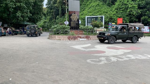 চট্টগ্রাম বিশ্ববিদ্যালয় এলাকায় থমথমে পরিবেশ, চলছে ১৪৪ ধারা