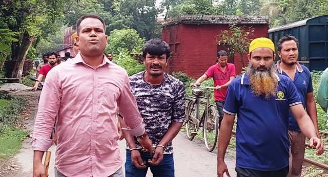 সৈয়দপুর রেলকারখানায় চোরাই সরঞ্জামসহ লোহা চোর আটক