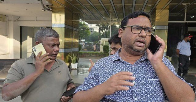 সংবাদ সংগ্রহে গিয়ে হামলার শিকার খুলনার দুই সাংবাদিক খুলনা প্রেসক্লাবের সামনে বিক্ষোভ