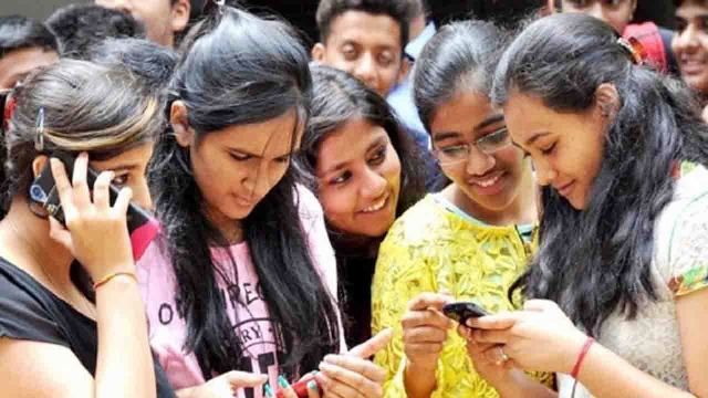 ২৯৩ ফেল থেকে পাস, ২ হাজার ৯৪৬ জনের ফল পরিবর্তন