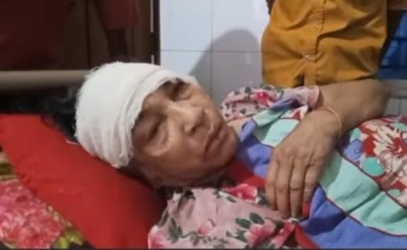 ৭৫ বছরের বৃদ্ধাকে ভয় দেখিয়ে জবানবন্দি ভিডিও করেছেন মাগুরা থানার এসআই শহিদুল