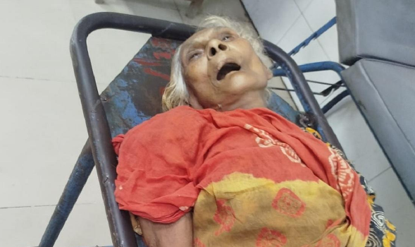 খুলনায় সড়ক দুর্ঘটনায় বৃদ্ধা নিহত