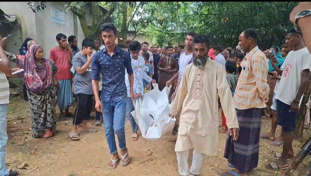 জয়পুরহাটে স্বামীর ধারালো অস্ত্রের আঘাতে স্ত্রী খুন : ঘাতক স্বামী আটক