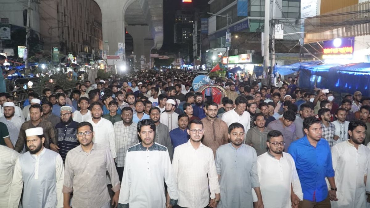 জাকসু নির্বাচনে অব্যবস্থাপনা ও ফলাফল প্রকাশে বিলম্বের প্রতিবাদে রাজধানীতে ছাত্রশিবিরের বিক্ষোভ