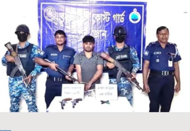 মহেশখালীতে যৌথ অভিযানে আগ্নেয়াস্ত্রসহ ডাকাত আটক