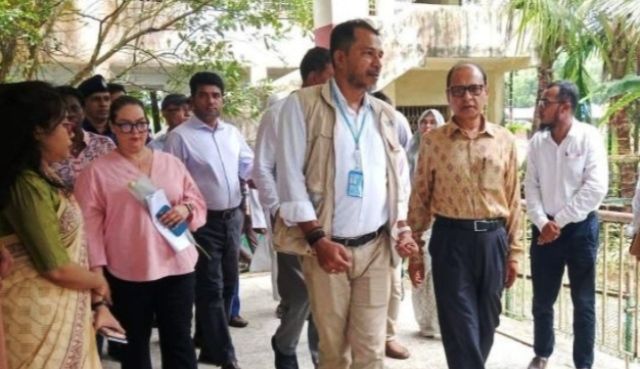 উখিয়ায় স্কুল ফিডিং কার্যক্রম পরিদর্শন করলেন শিক্ষা উপদেষ্টা