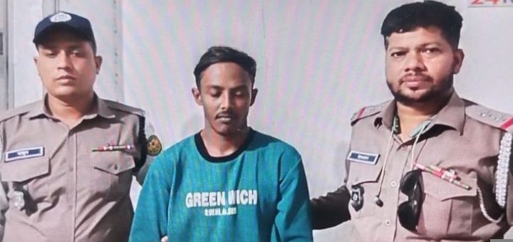 যাত্রাবাড়িতে ট্রাফিক পুলিশের হাতে ছিনতাইকারী আটক