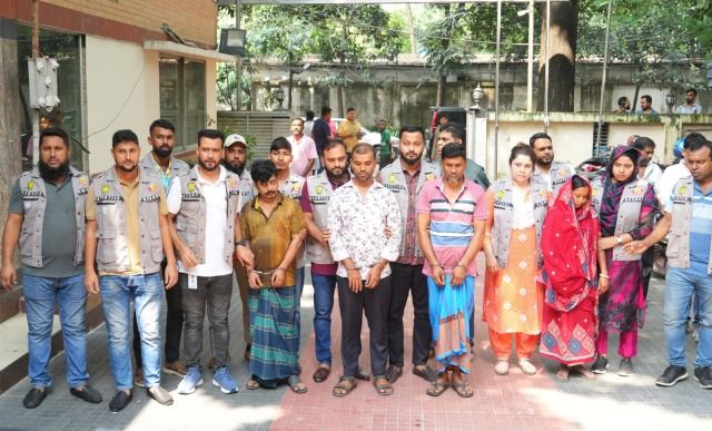 রাজধানীর স্বর্ণের দোকানে চুরির ঘটনায় ১৯০ ভরি স্বর্ণালংকারসহ চারজনকে গ্রেফতার