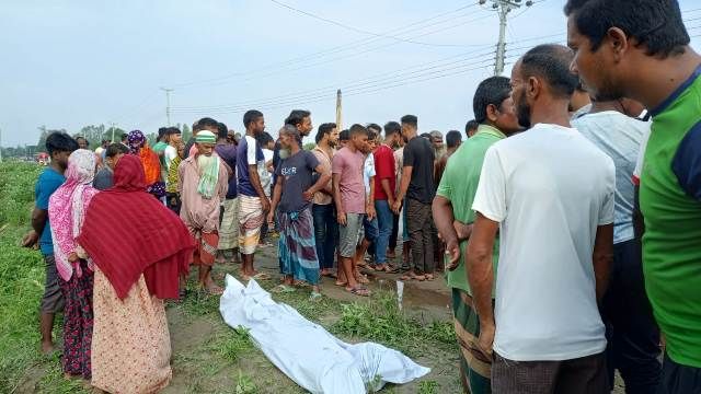 সৈয়দপুরে ট্রাকের চাকায় পিষ্ট হয়ে ইপিজেডকর্মী নিহত