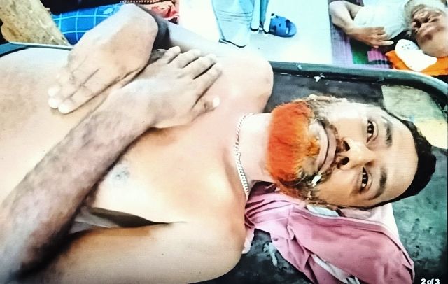যশোরে চাঁদা না দেয়ায় মাংস ব্যবসায়ীকে মোটরসাইকেল ধাক্কা দিয়ে টাকা লুটের অভিযোগ