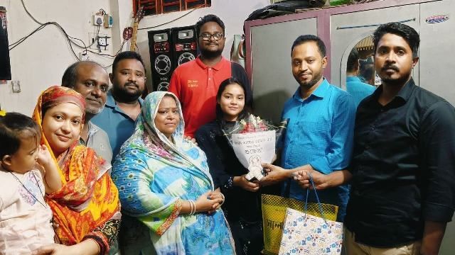 পিতৃহীন রাইসা এসএসসি পরীক্ষায় উত্তীর্ণ হওয়ায় তারেক রহমান-এর শুভেচ্ছা