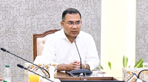 গণতন্ত্রকে প্রাতিষ্ঠানিক রূপ দিতে কাজ করছে সরকার: প্রধানমন্ত্রী