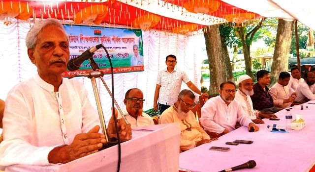 শিক্ষকরাই  সমাজ  বির্নিমানের কারিগর: এ্যাড. নিতাই রায় চৌধুরী