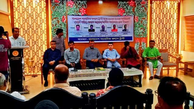 ব্রাহ্মণবাড়িয়া ২১ জন সাংবাদিকের মাঝে কল্যাণ ট্রাস্টের সাড়ে ১১ লক্ষ টাকার চেক বিতরণ