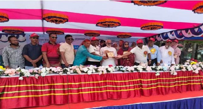 রায়ের মহল মহাবিদ্যালয়ে বার্ষিক ক্রীড়া প্রতিযোগিতার শুভ উদ্বোধন
