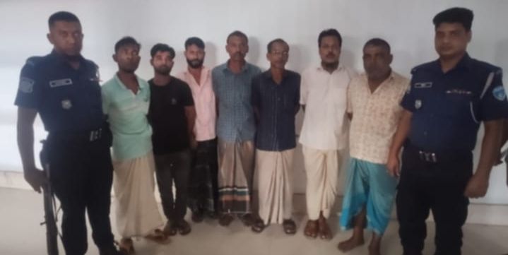নাসির নগরে জুয়ার আসর থেকে ৭ জুয়ারি গ্রেফতার, নগদ টাকা সহ জুয়ার সরঞ্জাম জব্দ