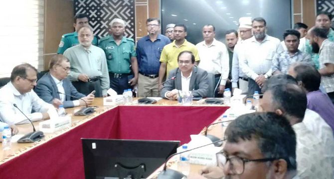 প্রধান উপদেষ্টার কাছে কর্মচারীদের দাবি তুলে ধরবেন মন্ত্রিপরিষদ সচিব