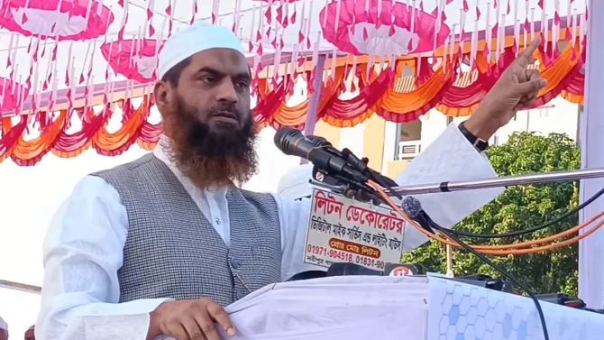 মাওলানা মামুনুল হককে কারণ দর্শানোর নোটিশ
