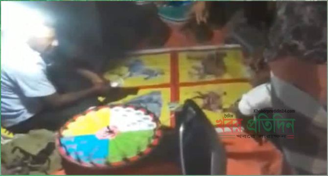 আশুলিয়ার রূপায়ন মাঠে প্রকাশ্যে জুয়া ও মাদক বেচাকেনা, প্রশাসনের নিরবতা প্রশ্নবিদ্ধ