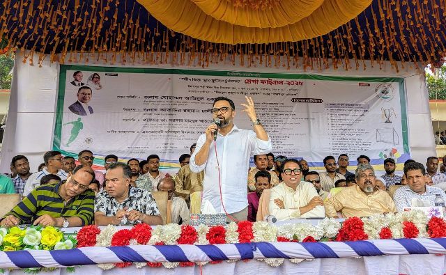 এপ্রিলে নির্বাচন নিয়ে প্রধান উপদেষ্টার বার্তায়, জনমনে উদ্বেগ : আমিনুল হক