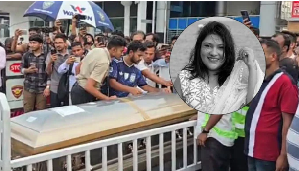 কারিনা কায়সারের মরদেহ ঢাকায় পৌঁছেছে