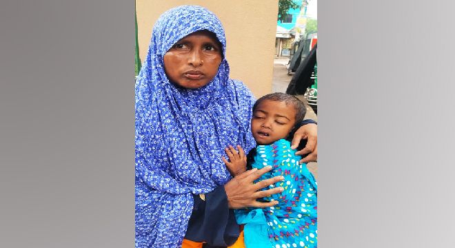ব্লাড ক্যান্সারে আক্রান্ত শিশু ফাতেমাকে বাঁচাতে মায়ের আকুতি
