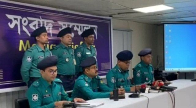 খুলনার লবনচরা মোল্লাপাড়া দরবেশ গলিতে চাঞ্চল্যকর ত্রিপল মাড্রারের রহস্য উদঘাটন