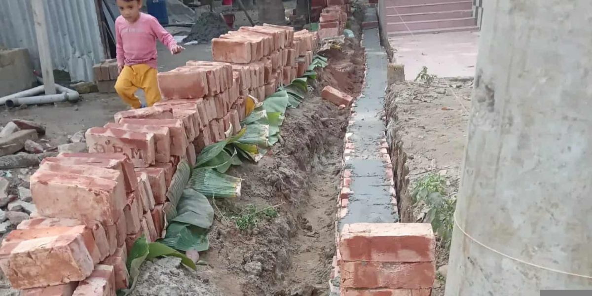 প্রবাসীর কাছে চাঁদা দাবি, দিতে অস্বীকার করলে ভাংচুর ও লুটপাট করে জমিদখলে অভিযোগ