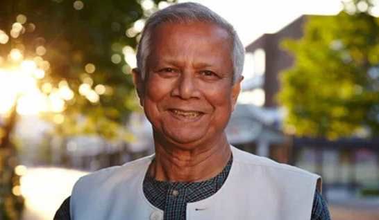 "ড. ইউনূস পদত্যাগ করবেন না"