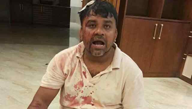 সিরাজদিখানে অস্ত্রের মুখে জিম্মি করে দুর্ধষ ডাকাতি, আহত ২