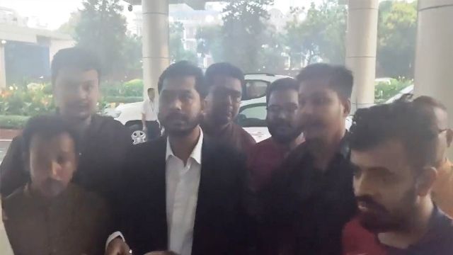 সিঙ্গাপুরের পথে নুরুল হক ‍নুর