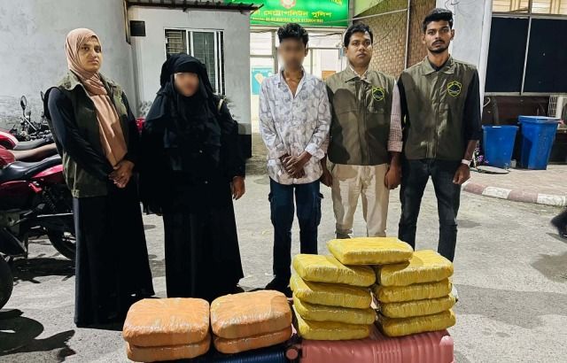 সিটিটিসি র  অভিযানে ৩০ কেজি গাঁজা উদ্ধারসহ এক নারী মাদক কারবারিসহ আটক দুই