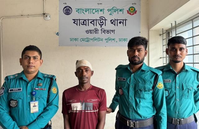যাত্রাবাড়ী থানায় জসিম হত্যা মামলার পলাতক আসামি পিলু গ্রেফতার